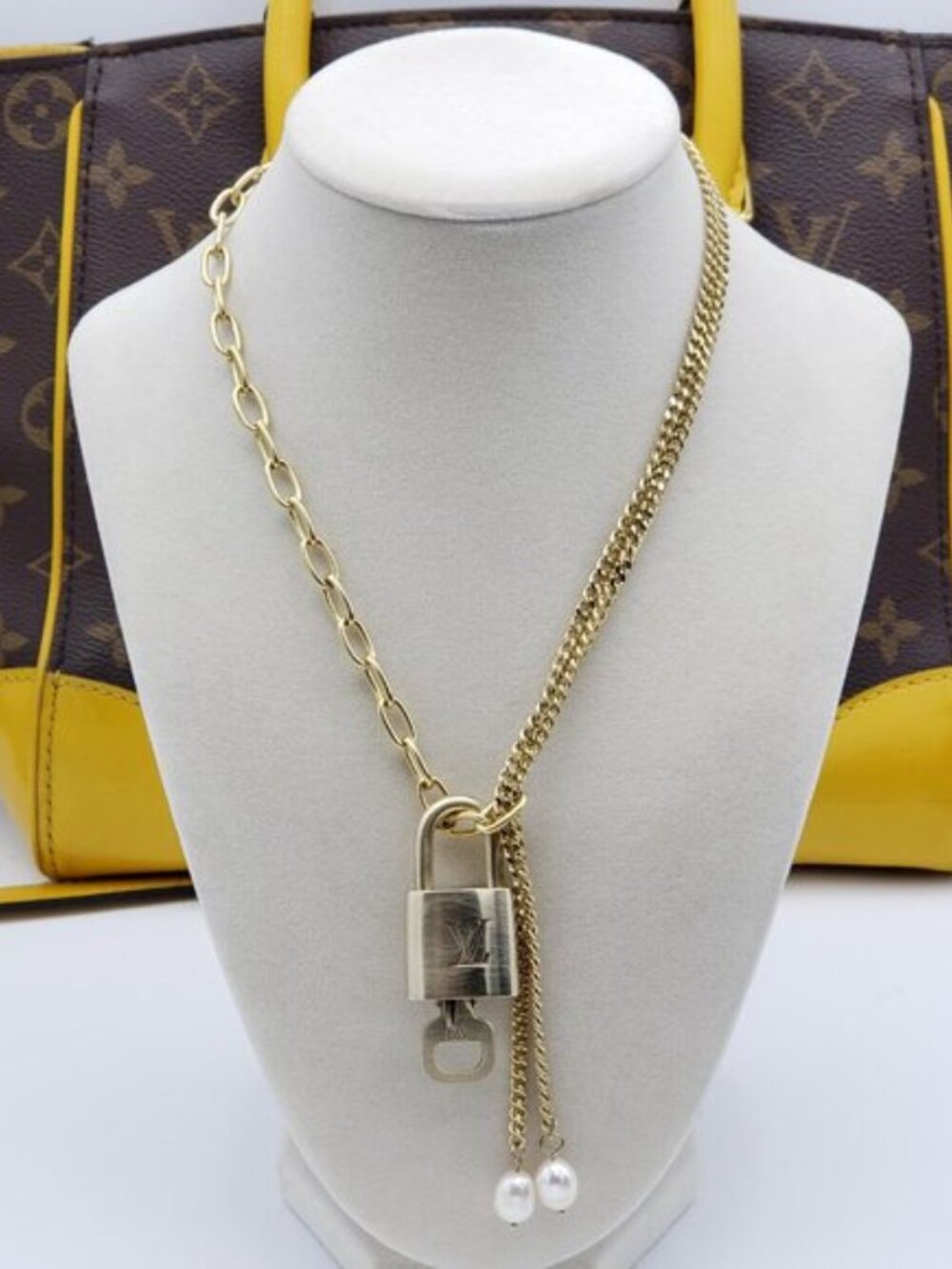 Stainless Steel Gold-Plated Necklace with Authentic Louis Vuitton Padlock - Picture 13 of 15